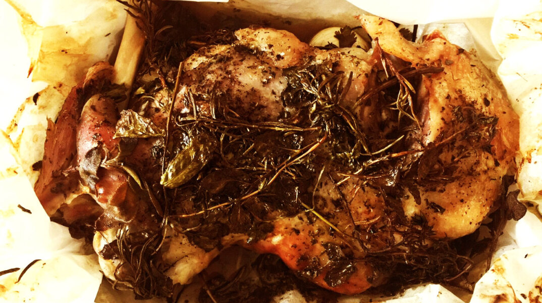 Ο Δημήτρης Ξανθούλης μένει σπίτι και μαγειρεύει