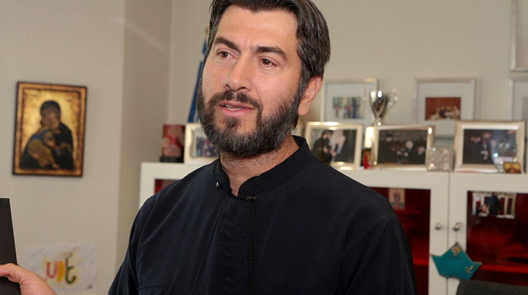 Πατήρ Αντώνιος, Κιβωτός του Κόσμου