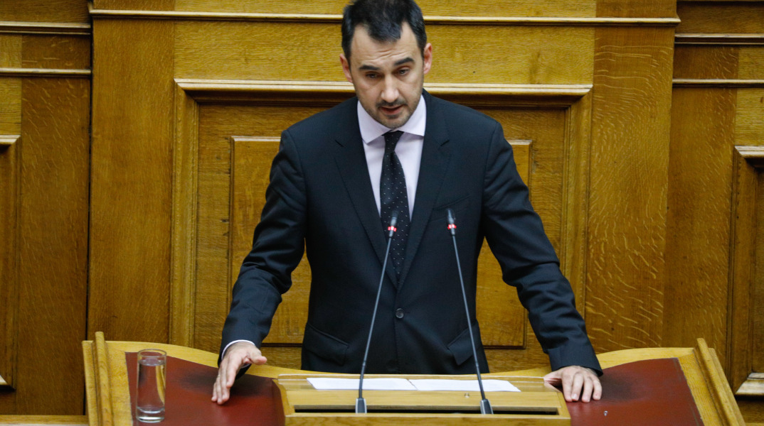 Πολιτική αντιπαράθεση για το «μαξιλάρι» 