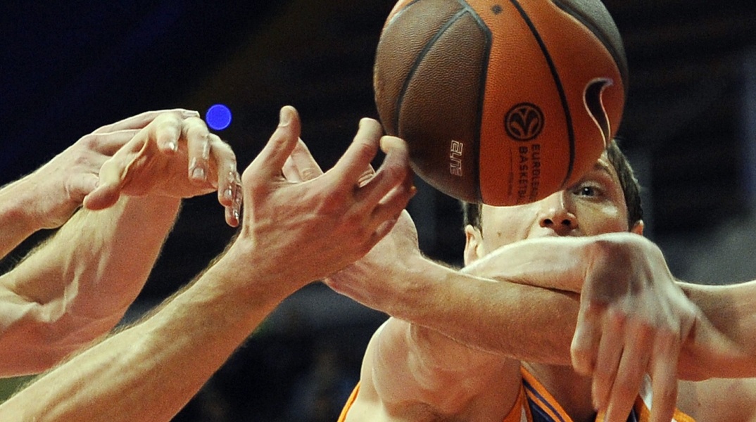 Tα τρία πιθανά σενάρια για το μέλλον της φετινής αγωνιστικής περιόδου στην Ευρωλίγκα παρέθεσε ο Τζόρντι Μπερτομέου