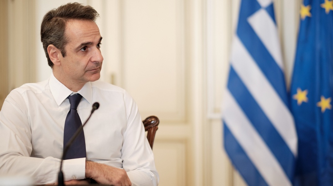 Ο πρωθυπουργός Κυριάκος Μητσοτάκης εξηγεί πώς οδηγηθήκαμε στο lockdown και αναφέρεται στα σενάρια περί πρόωρων εκλογών 