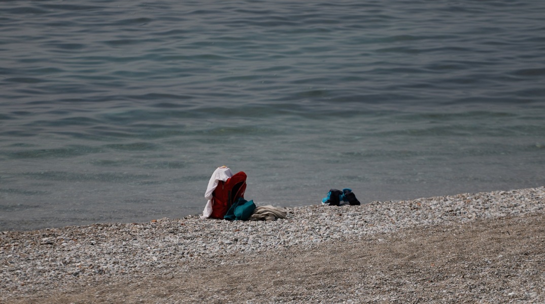 ΜΠΑΝΙΟ ΘΑΛΑΣΣΑ ΚΟΡΟΝΟΙΟΣ ΚΟΡΩΝΟΙΟΣ ΠΑΝΔΗΜΙΑ