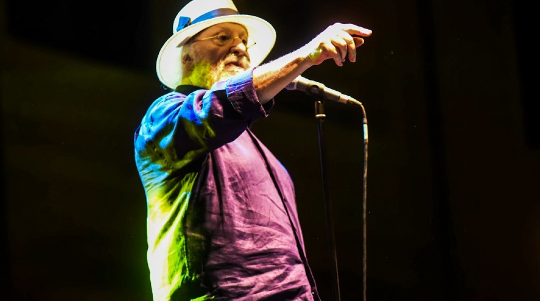 Οι ευχές του Σαββόπουλου για το Πάσχα