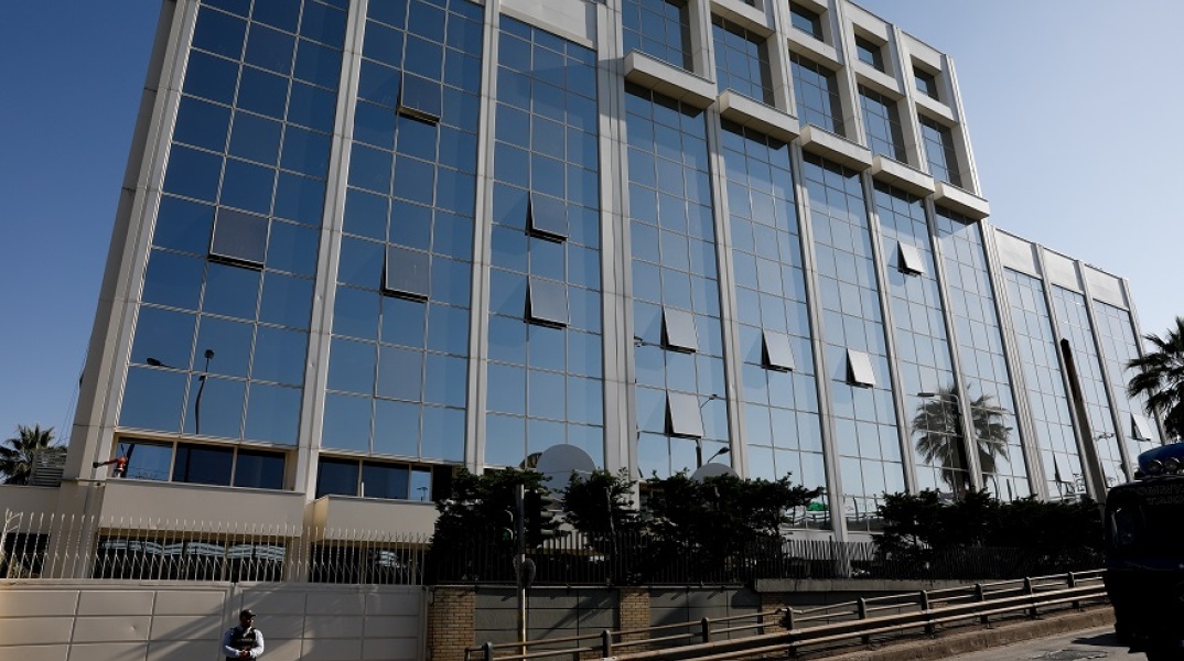 Επίθεση με μολότοφ στον ΣΚΑΪ