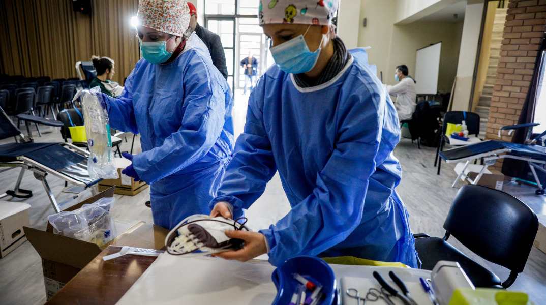 Εθελοντική Αιμοδοσία στο προαύλιο του Πανεπιστημίου Αθηνών