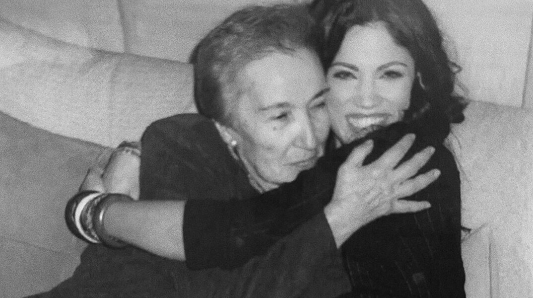 Η Μαίρη Συνατσάκη