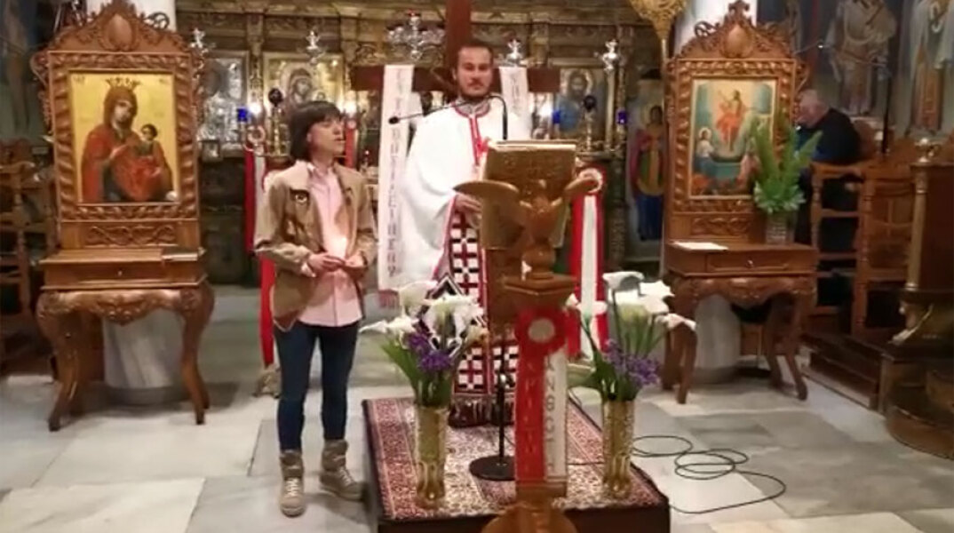 Η τραγουδίστρια Monika