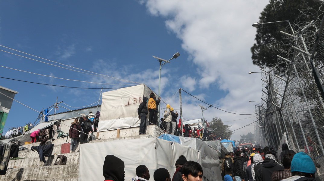 Μόρια: Διαδήλωση για τη σύλληψη του δολοφόνου του 16χρονου Αφγανού 