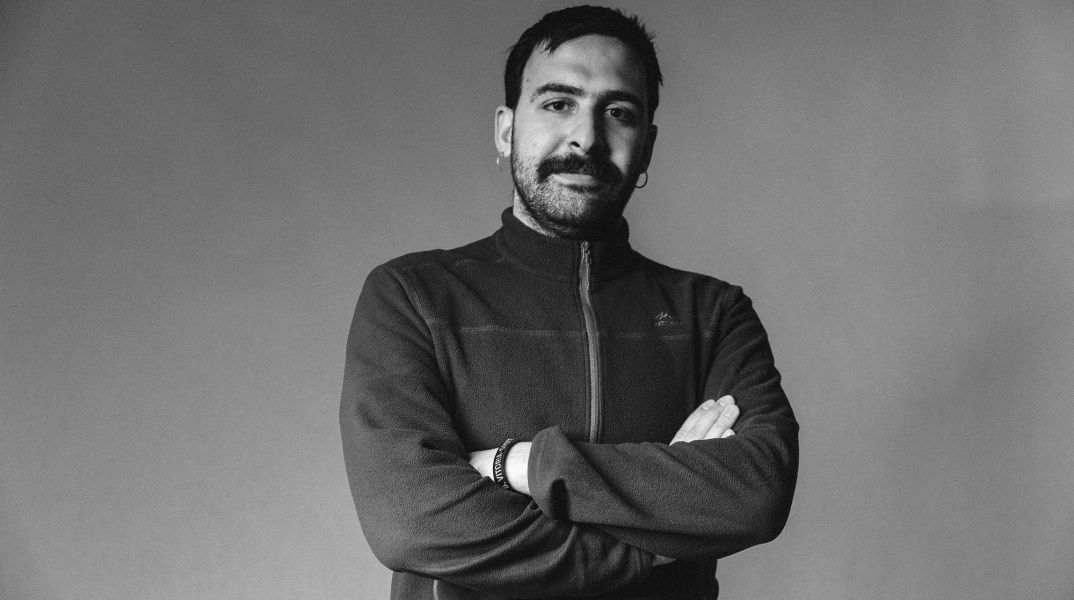 «Shame», από τον Transparent Man: Ακούμε την παρθενική κυκλοφορία του τραγουδοποιού από τη Θεσσαλονίκη