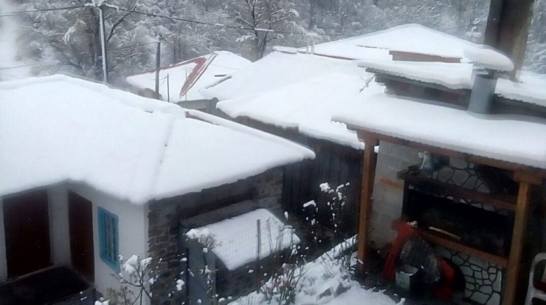 Χιόνι στα ορεινά των Ιωαννίνων © epirus-tv-news.gr