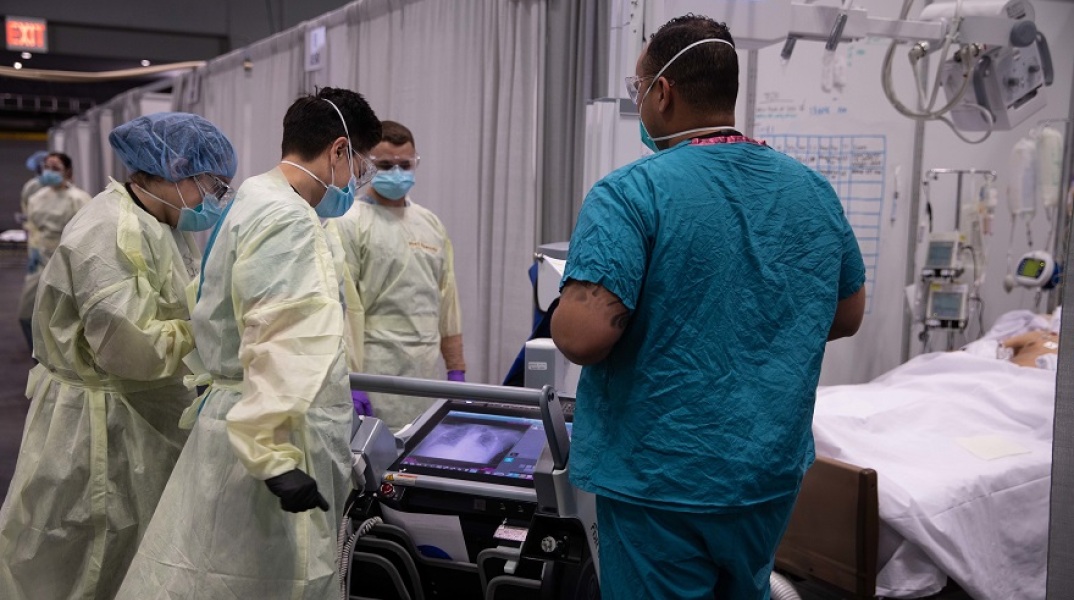 Ο κυβερνήτης της Νέας Υόρκης πιστεύει ότι ο κορωνοϊός έφτασε στην πόλη του από την Ευρώπη