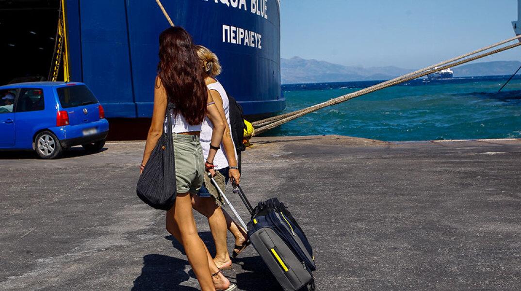 Έρευνα ΠΑΜΑΚ: Ο κορωνοϊός δεν αποθαρρύνει έναν στους δύο Έλληνες να σχεδιάσει για φέτος καλοκαιρινές διακοπές