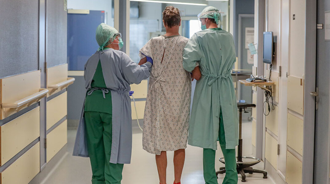 Πλησιάζουν τα 3 εκατομμύρια τα κρούσματα κορωνοϊού παγκοσμίως