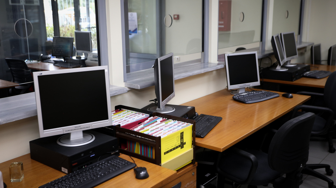 Δημόσιο: Τι ισχύει με άδειες ειδικού σκοπού, ωράριο, μετατάξεις 