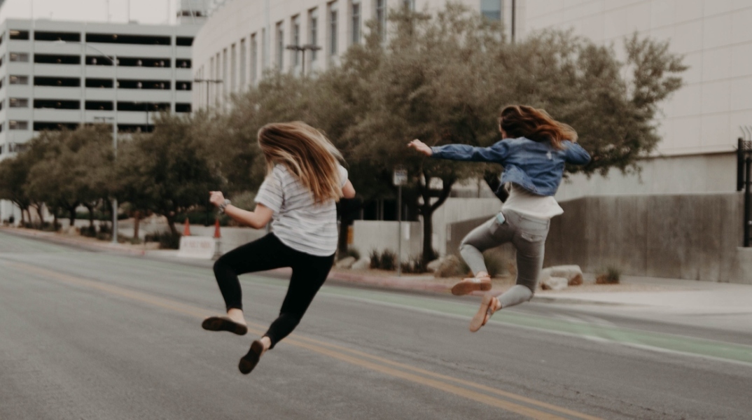Μικροπράγματα του έξω που η καραντίνα μας έκανε να ξεχάσουμε