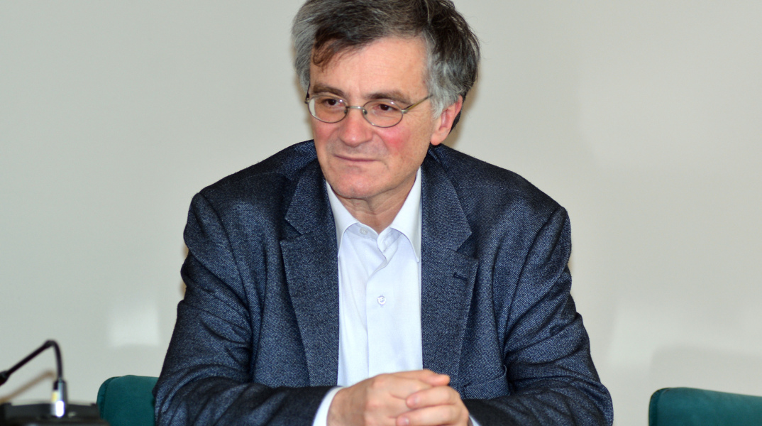 Τσιόδρας: Κάποιοι θέλουν να κλονίσουν την εμπιστοσύνη των πολιτών 