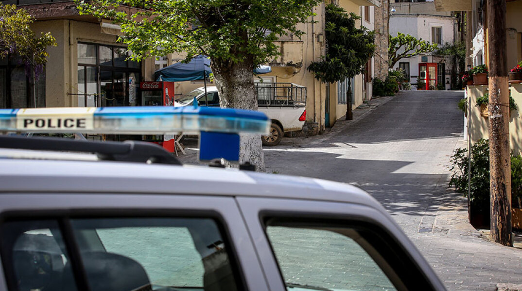 Κρήτη: Παραδόθηκε ο καταζητούμενος δράστης για το φονικό στα Ανώγεια