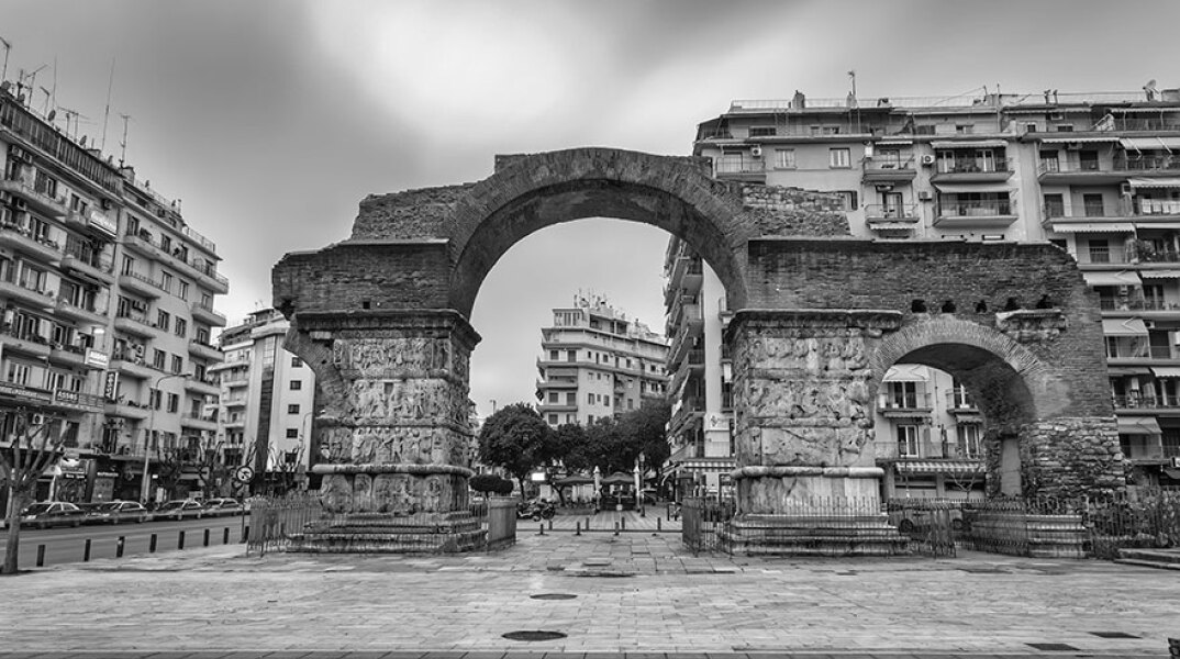 Ο Ηλίας Κουτσούκος στέλνει ένα διήγημα γεμάτο από άδεια Εγνατία