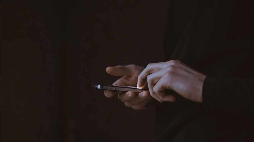 Κορωνοϊός: «Ζαλίζει» το συνολικό νούμερο των SMS που έστειλαν οι πολίτες για τις μετακινήσεις του κατά τη διάρκεια της απαγόρευσης κυκλοφορίας