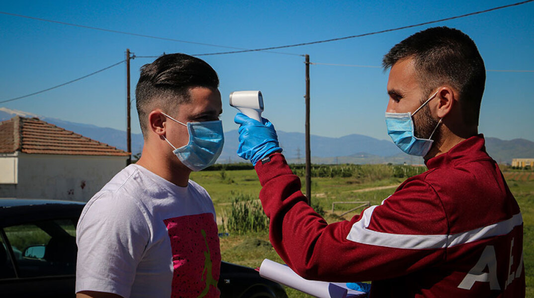 Θερμομέτρηση σε ποδοσφαιριστές 