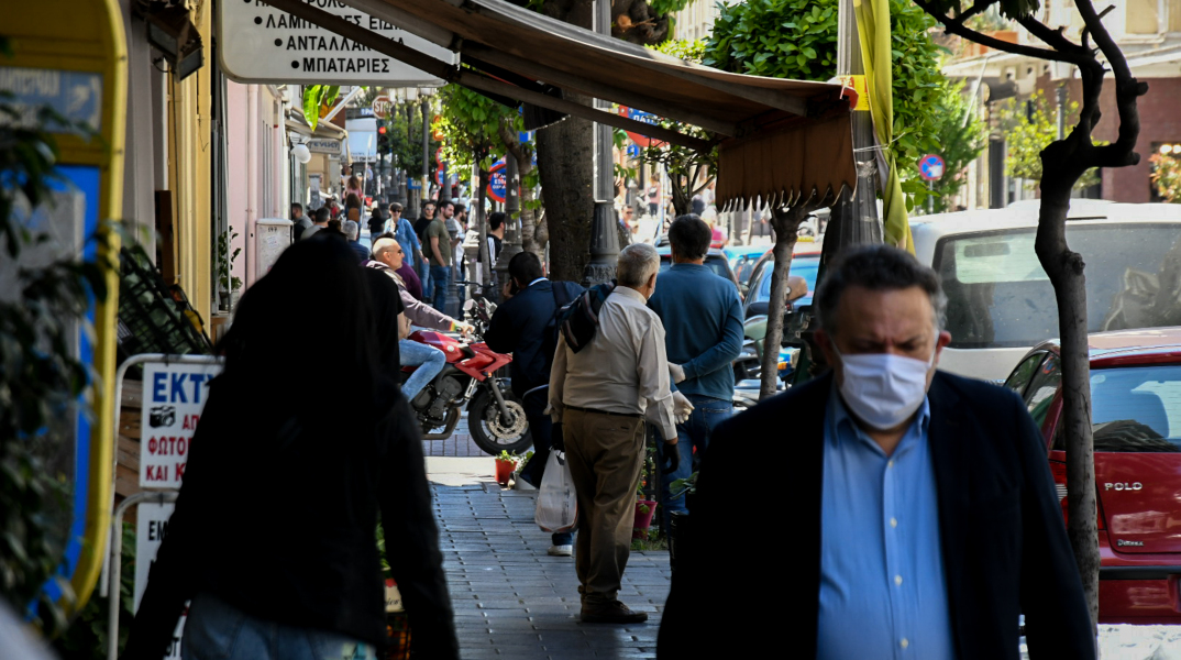 Τα 800 ευρώ για το Μάιο ζητούν 4 κλάδοι επιστημόνων 