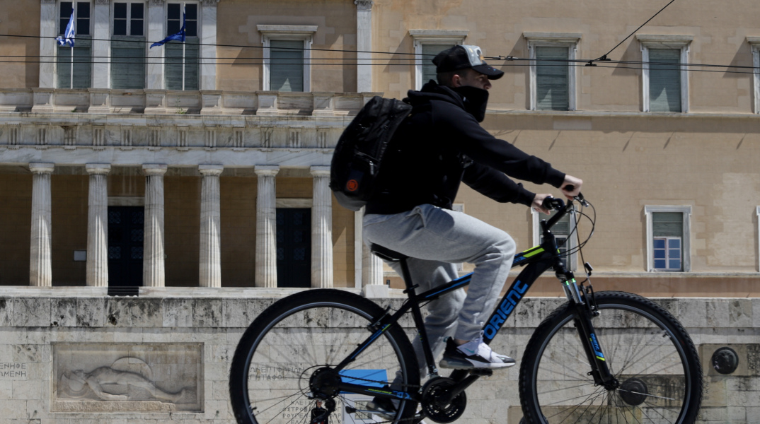 Debate: Κορωνοϊός και κλιματική αλλαγή, η ιστορία δύο κρίσεων 