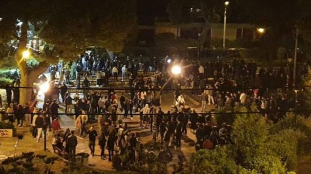 Ενδεχόμενο να απαγορευτεί η κυκλογορία τις βραδινές ώρες σε περιοχές όπου συγκεντώνονται πολλά άτομα