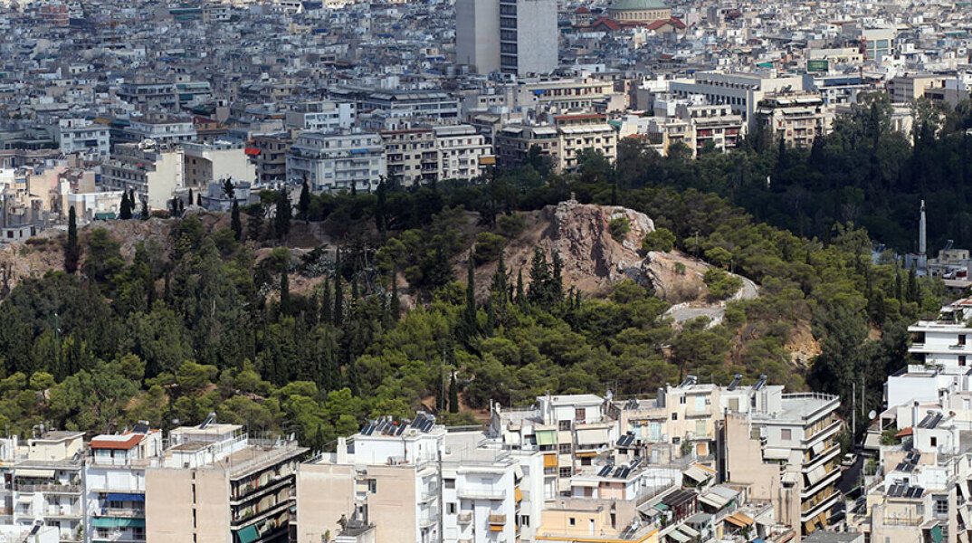 Γυναίκα σκοτώθηκε στον λόφο του Στρέφη όταν έπεσε από ύψος 7 μέτρων