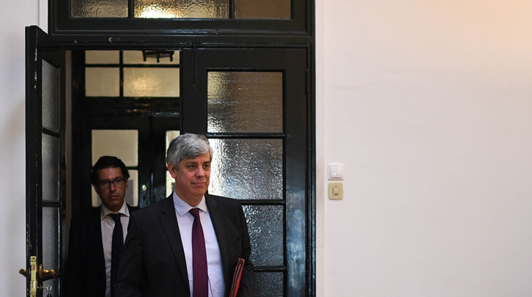 Συμφωνία στο Eurogroup για κορωνο-δάνεια: Τα καλά νέα ανακοίνωσε ο πρόεδρος Μάριο Σεντένο