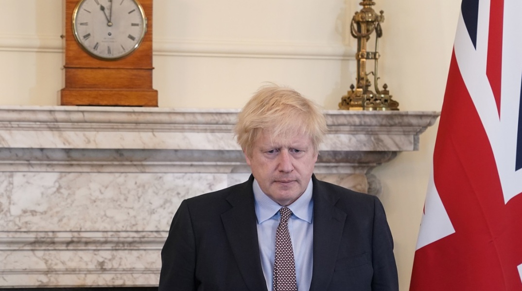 Υποχρεωτική καραντίνα 14 ημερών στους περισσότερους ταξιδιώτες που φτάνουν στη χώρα από το εξωτερικό σχεδιάζει η κυβέρνηση της Μεγάλης Βρετανίας