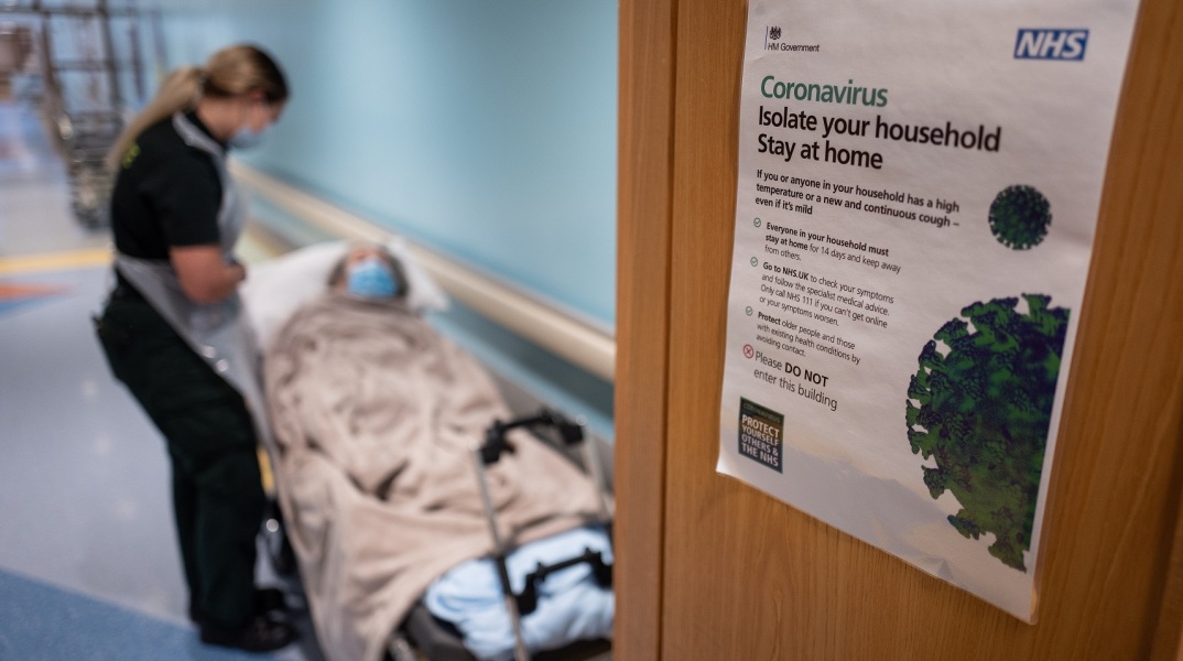 Κλινική δοκιμή ενός τριπλού «κοκτέιλ» φαρμάκων στο Χονγκ Κονγκ δίνει ελπιδοφόρα αποτελέσματα για την αντιμετώπιση της νόσου Covid-19