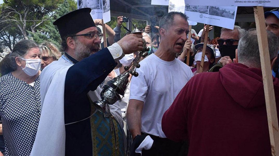 Ένταση μεταξύ πολιτών και πιστών στην Ηλιούπολη