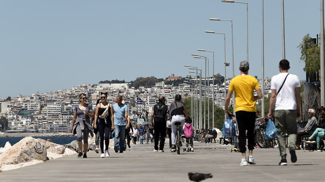  ΒΟΛΤΑ ΣΤΗ ΠΑΡΑΛΙΑ ΤΟΥ ΦΛΟΙΣΒΟ 