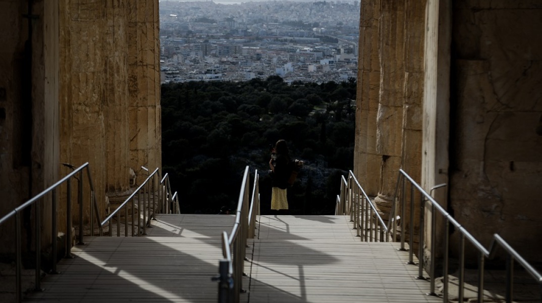 Οι σχεδιασμοί της κυβέρνησης για τουρισμό και εστίαση