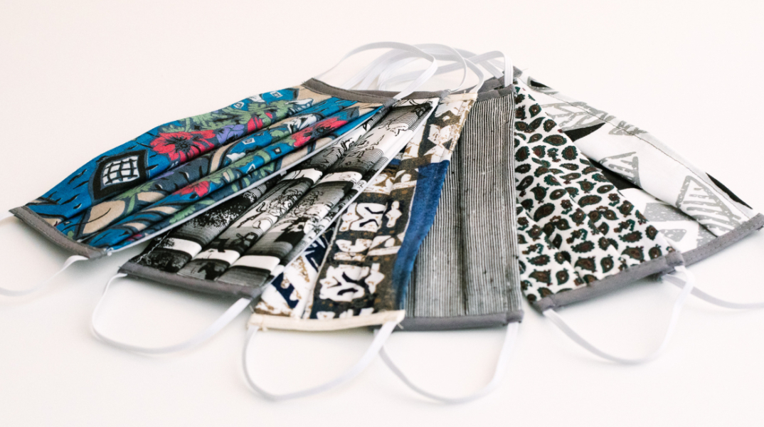 Υφασμάτινες μάσκες από το Εθνικό Θέατρο