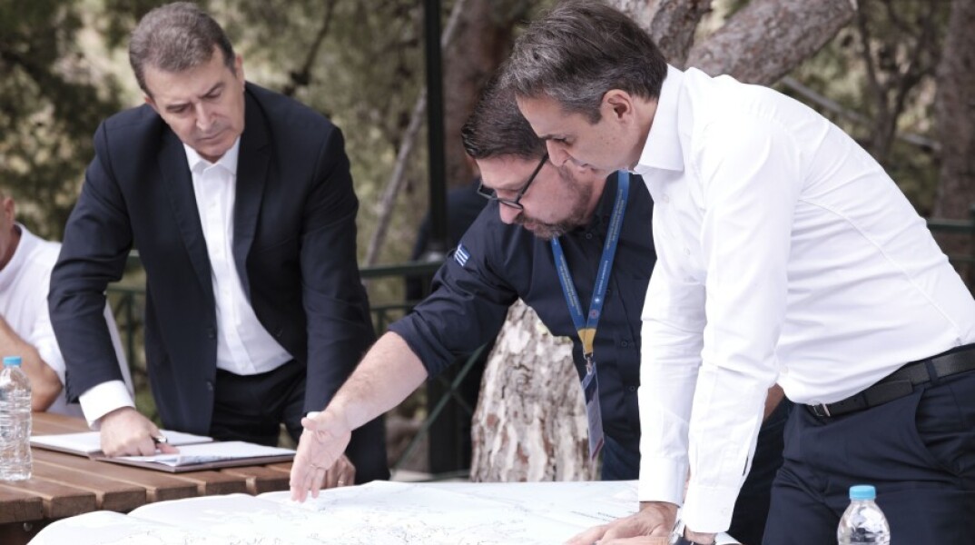 Μητσοτάκης, Χρυσοχοΐδης και Χαρδαλιάς