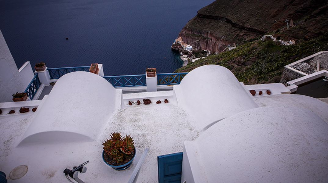 Τουρισμός - Στιγμιότυπο από την Σαντορίνη