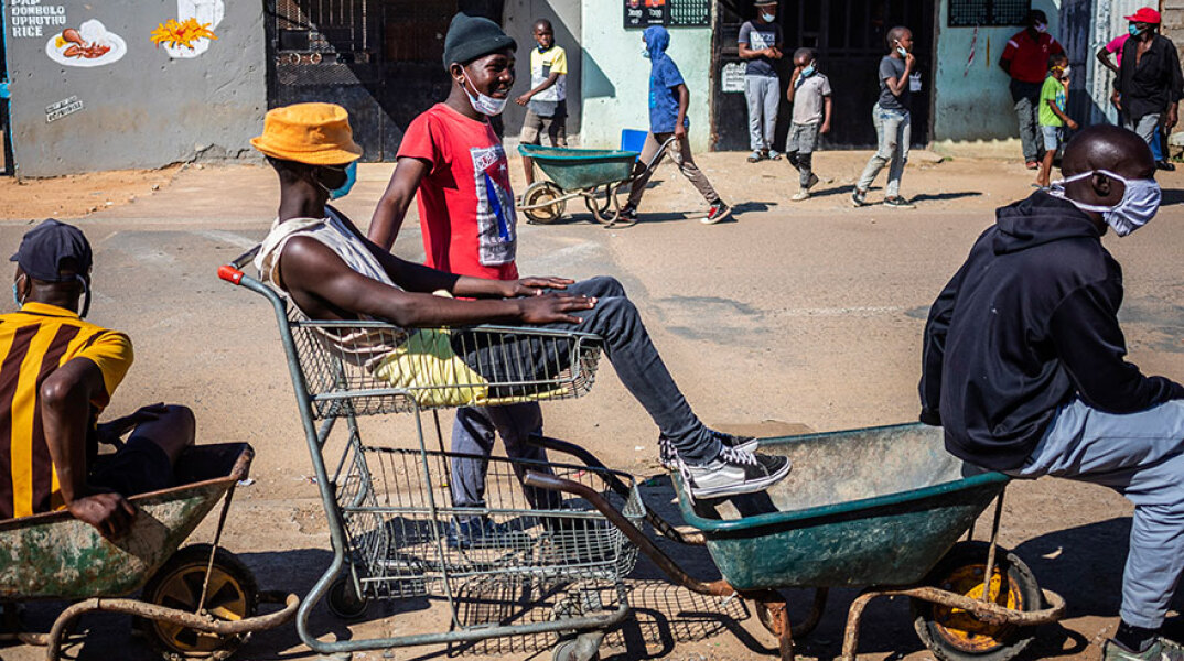 Νότια Αφρική, Κορωνοϊός
