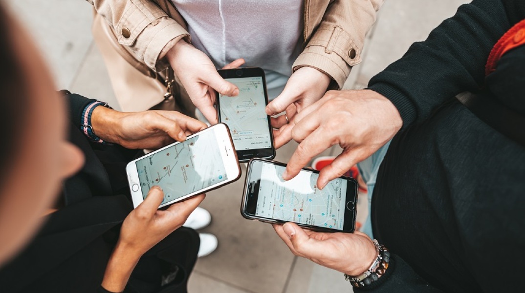 Η Κομισιόν ενθαρρύνει την εθελοντική χρήση εφαρμογών για την ιχνηλάτηση κρουσμάτων κορωνοϊού