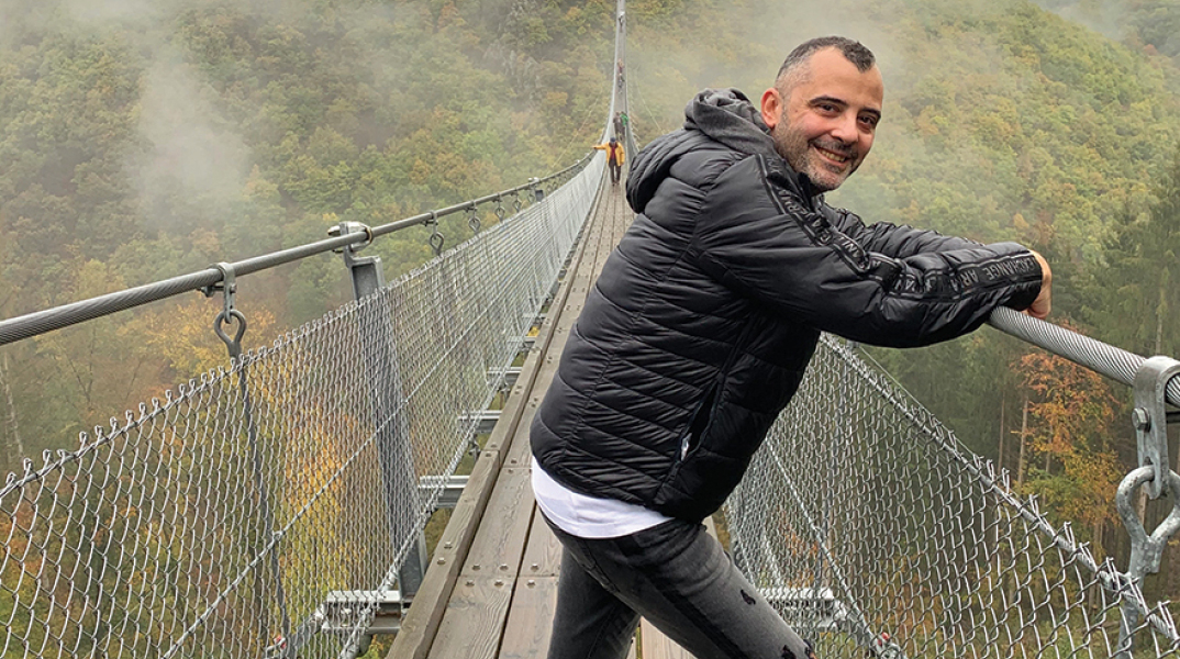 Ο Χάρης Νικολακάκης, Υπεύθυνος του εκδοτικού προγράμματος της BELL/Harlenic