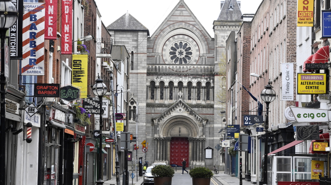 «Ανοίγει» σταδιακά η Ιρλανδία από τη Δευτέρα 