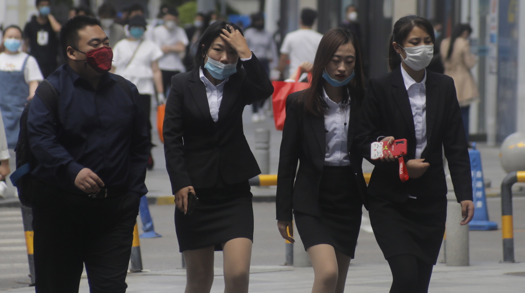 Πέντε εμβόλια δοκιμάζονται σε ανθρώπους στην Κίνα 