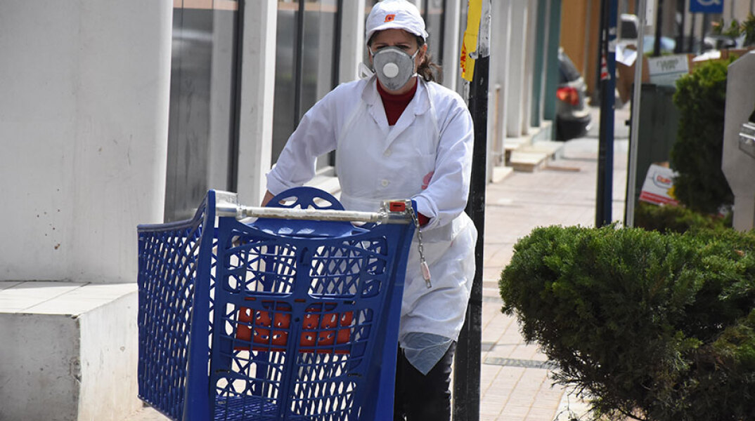 Κορωνοϊός - Άρση μέτρων: Νέα δεδομένα με τα αντισηπτικά στα σούπερ μάρκετ - Τι ισχύει με την αγορά τους