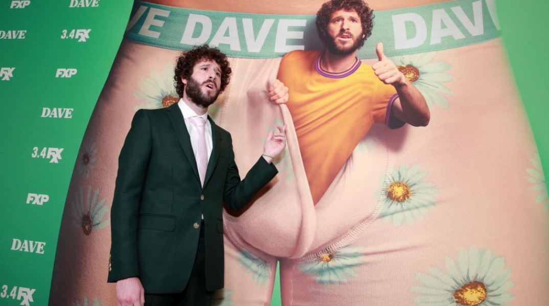 «Dave»: Παρακολουθήσαμε την πρώτη σεζόν της χιουμοριστικής σειράς με δημιουργό και πρωταγωνιστή τον ράπερ Dave «Lil Dicky» Burd