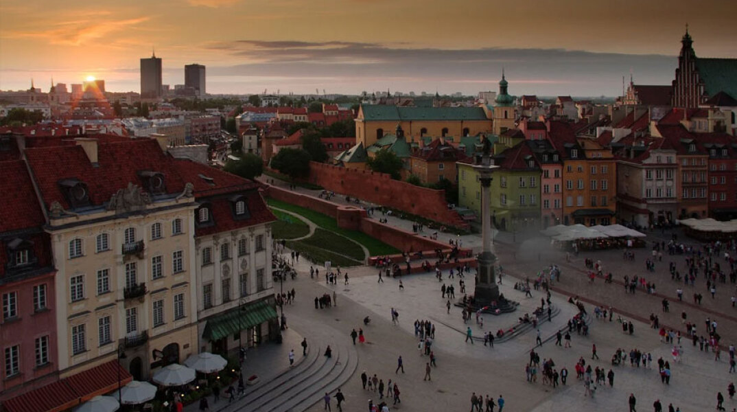 Κορωνοϊός στη Πολωνία: Έως και 5% η ύφεση λόγω του lockdown