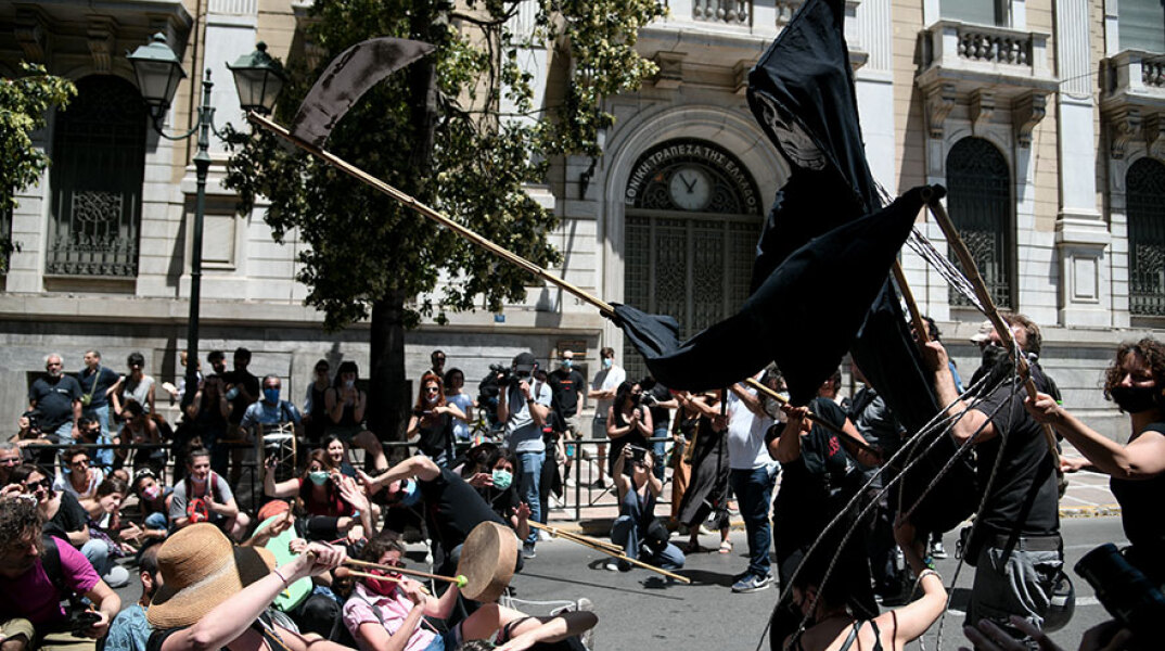 Πορεία και διαμαρτυρία καλλιτεχνών 