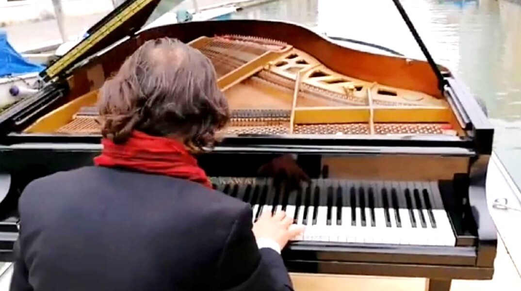 Βενετία πιανίστας