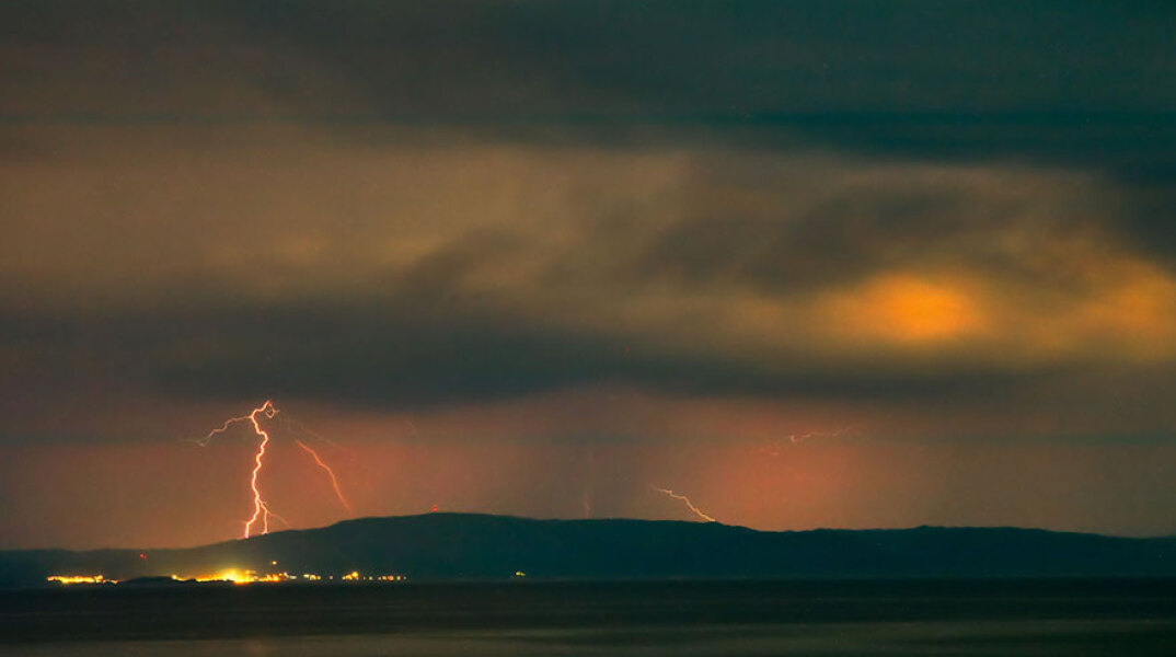 Κακοκαιρία, κεραυνοί