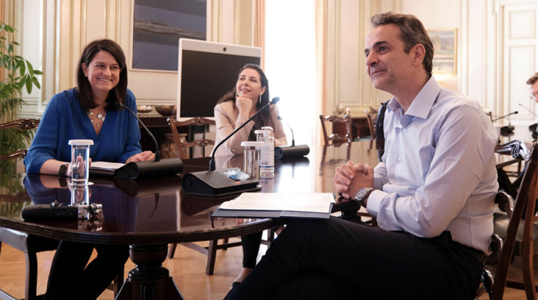 Τηλεδιάσκεψη του Κυριάκου Μητσοτάκη με εκπαιδευτικούς