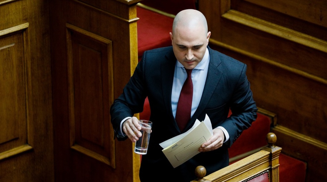 Κωσταντίνος Μπογδάνος στη Βουλή